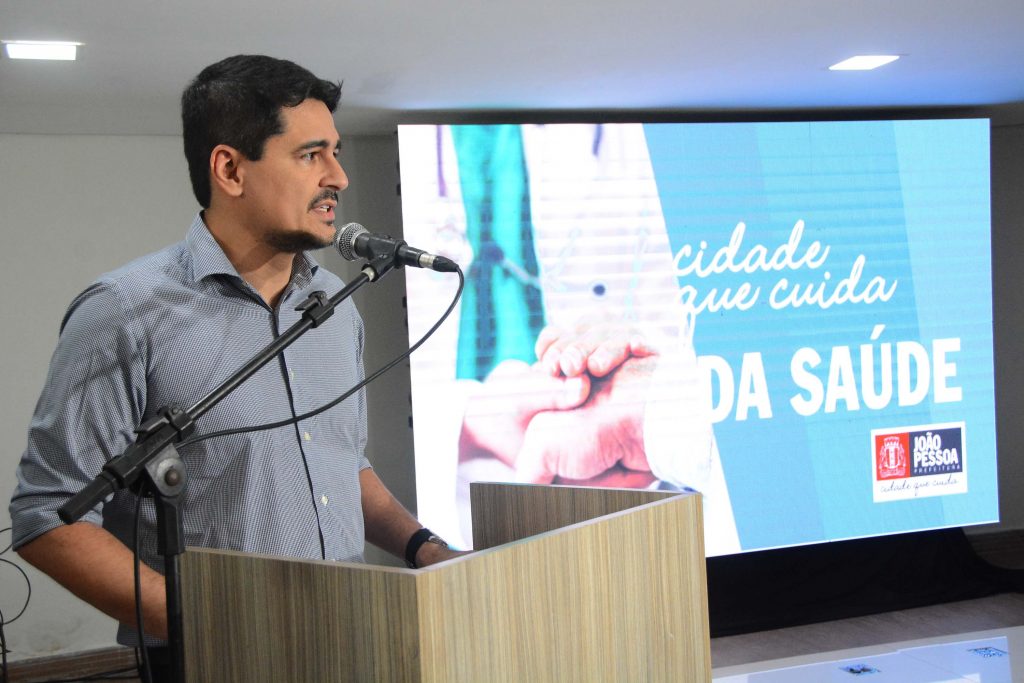 pacotesacoes saude cicerolucena foto dayseeuzebio 2 1024x683 - Cícero Lucena anuncia ampliação da rede de assistência e aumento salarial histórico para profissionais da Saúde de João Pessoa