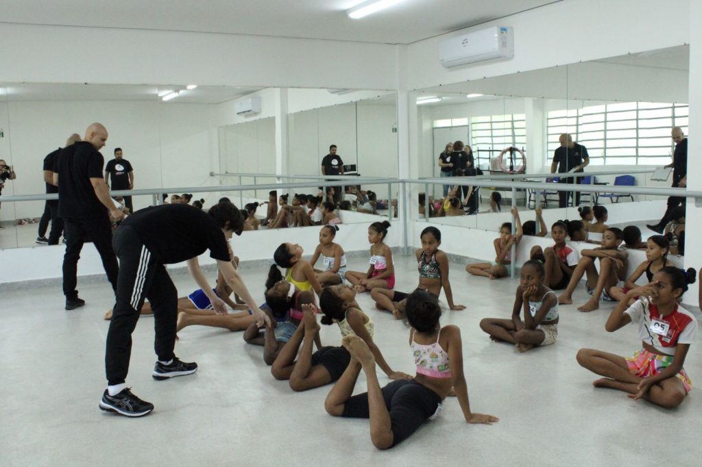 Escola do Teatro Bolshoi no Brasil