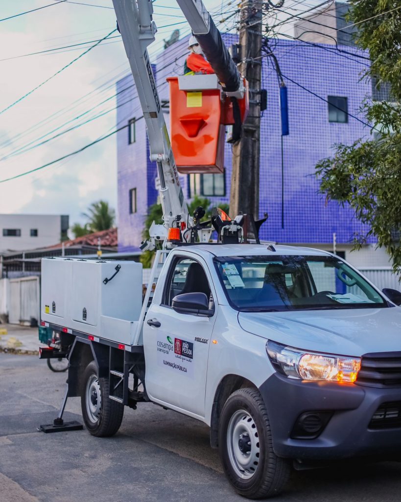 Prefeitura de Jaguariúna inicia instalação de iluminação de led na estrada  JGR-221