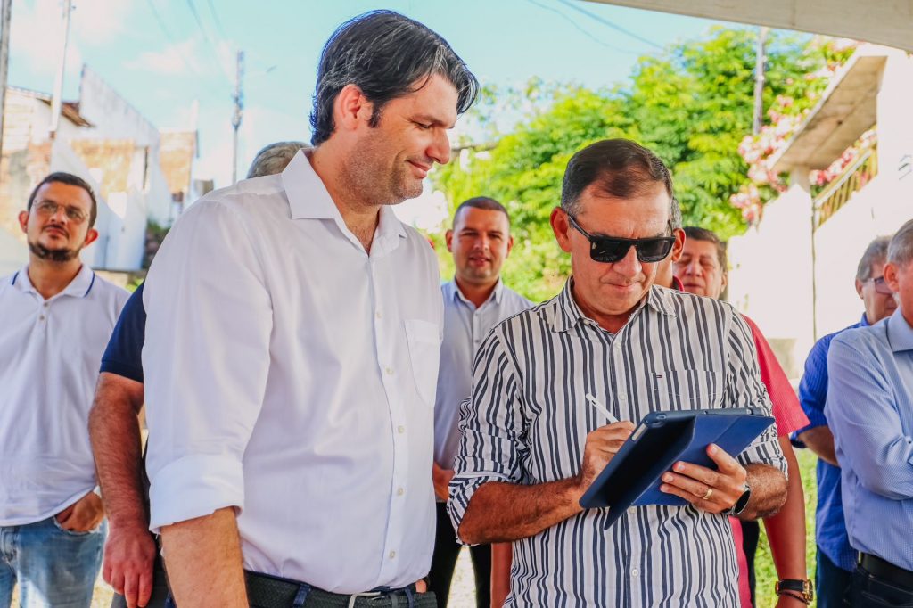 WhatsApp Image 2023 05 12 at 09.29.40 2 1024x682 - Em João Pessoa: Leo Bezerra autoriza obras de pavimentação e urbanização no bairro de Oitizeiro