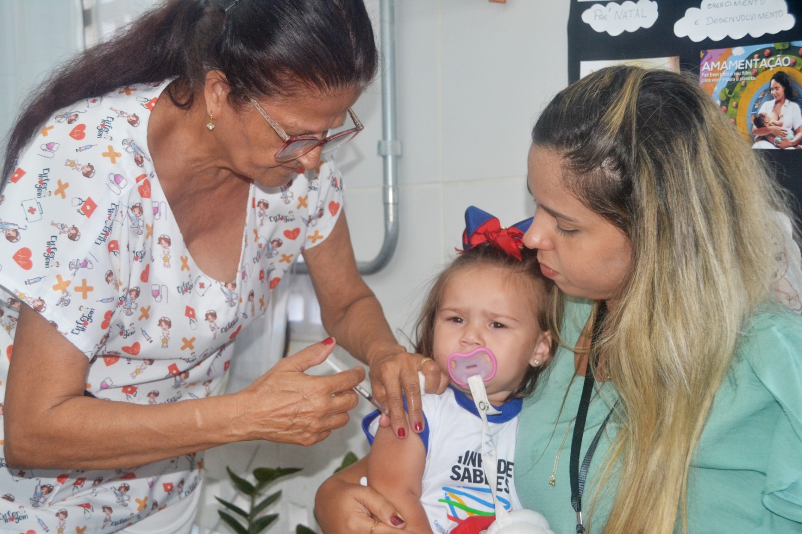 Profissionais de saúde alertam para a importância da vacinação na primeira infância