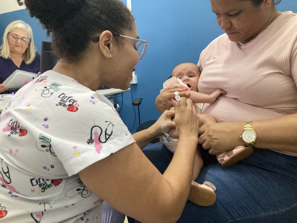 Prefeitura garante vacinação no Ferreira Costa e Shopping Sul neste sábado