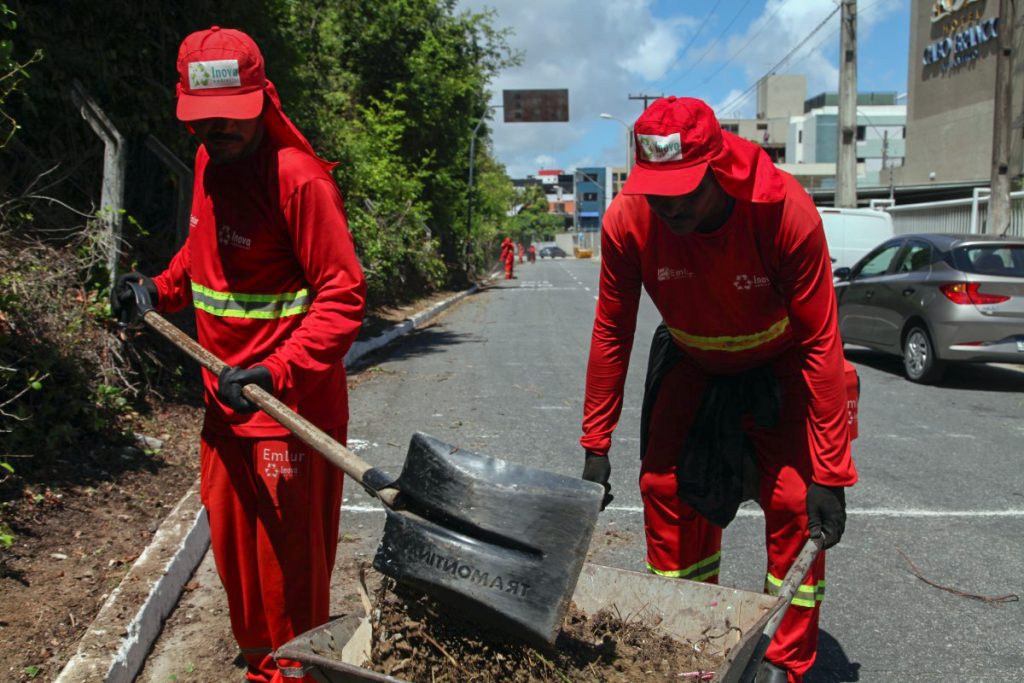 Programação de zeladoria da Emlur atende a 11 bairros nesta terça-feira