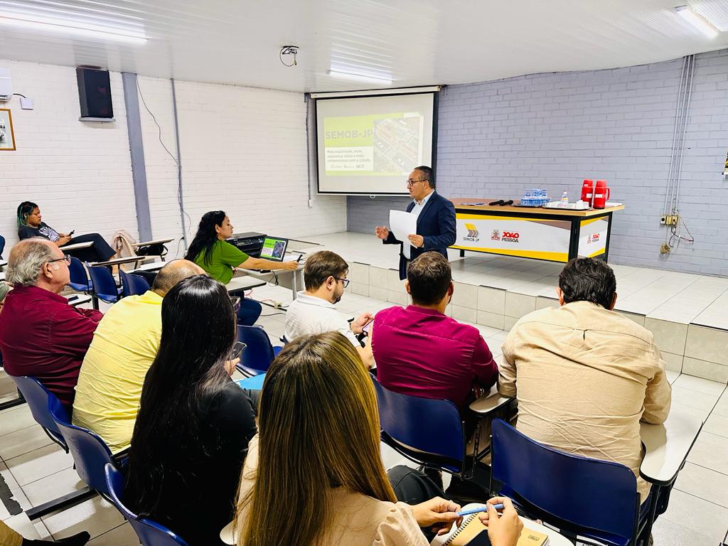 Conselho de Mobilidade aprova ‘Geladinho’ e ônibus com wifi e ar-condicionado começam a circular sexta-feira