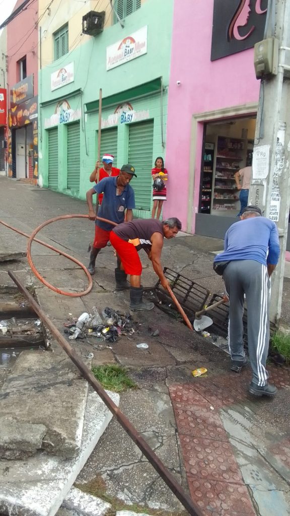 Mais de 20 bairros recebem ações de manutenção da Seinfra nesta quinta-feira