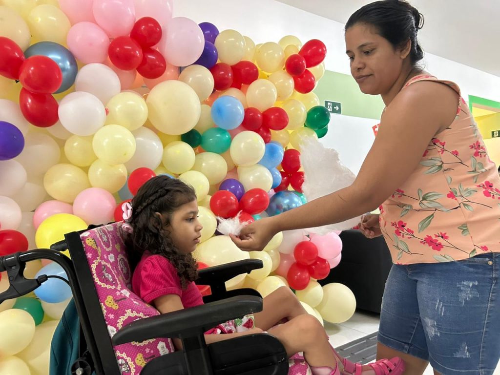 Centro de Doenças Raras antecipa o Natal para pacientes e familiares