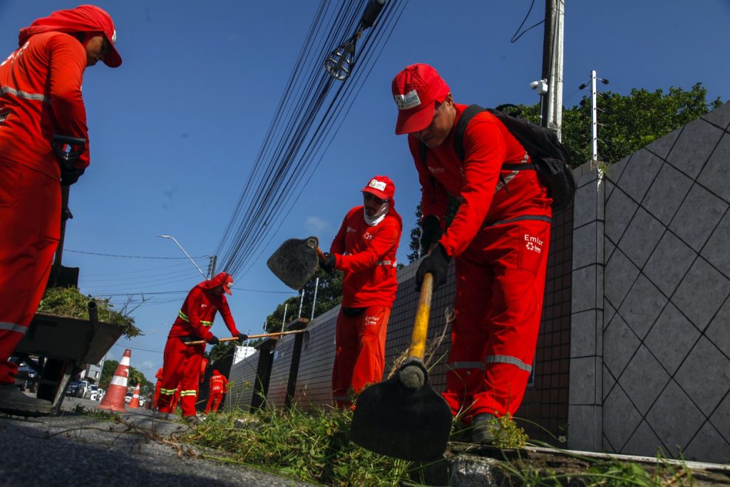 Emlur executa serviços de zeladoria em 16 bairros de João Pessoa nesta semana