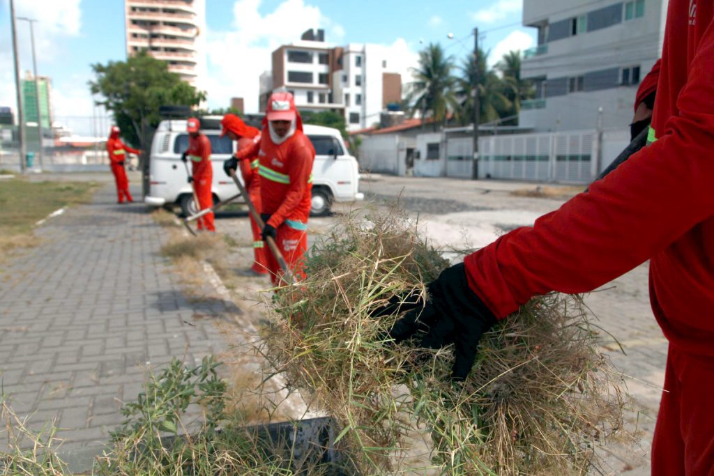 Programação de zeladoria da Emlur atende a 32 bairros no mês de janeiro