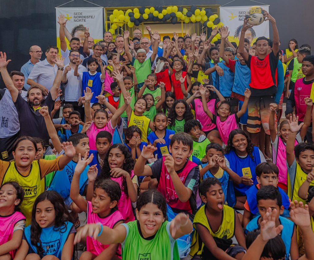 Cícero Lucena inaugura sede do Instituto Futebol de Rua para promover inclusão social por meio do esporte