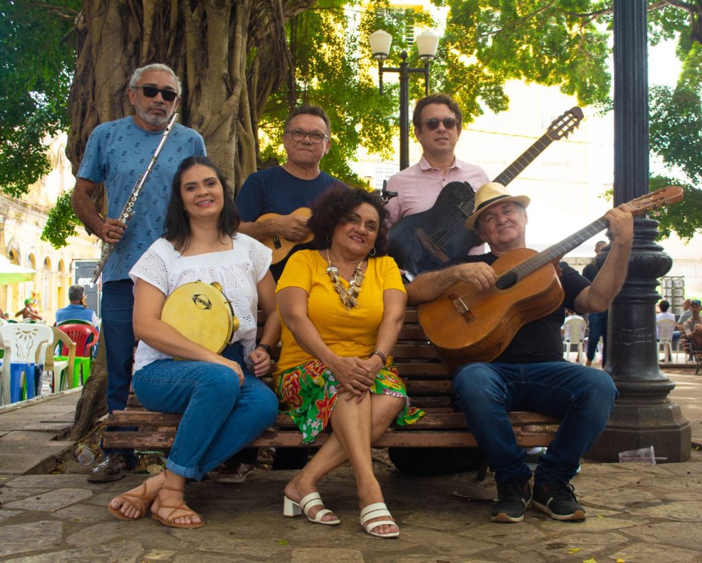 Grupo ‘Em Canto e Choro’ se apresenta no Sabadinho Bom prometendo muitas marchinhas de Carnaval