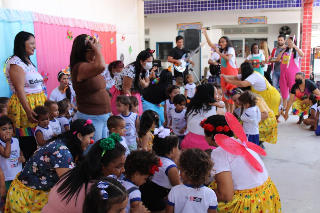 Secretaria de Educação realiza colônia de férias para 17 mil crianças dos Centros de Educação Infantil