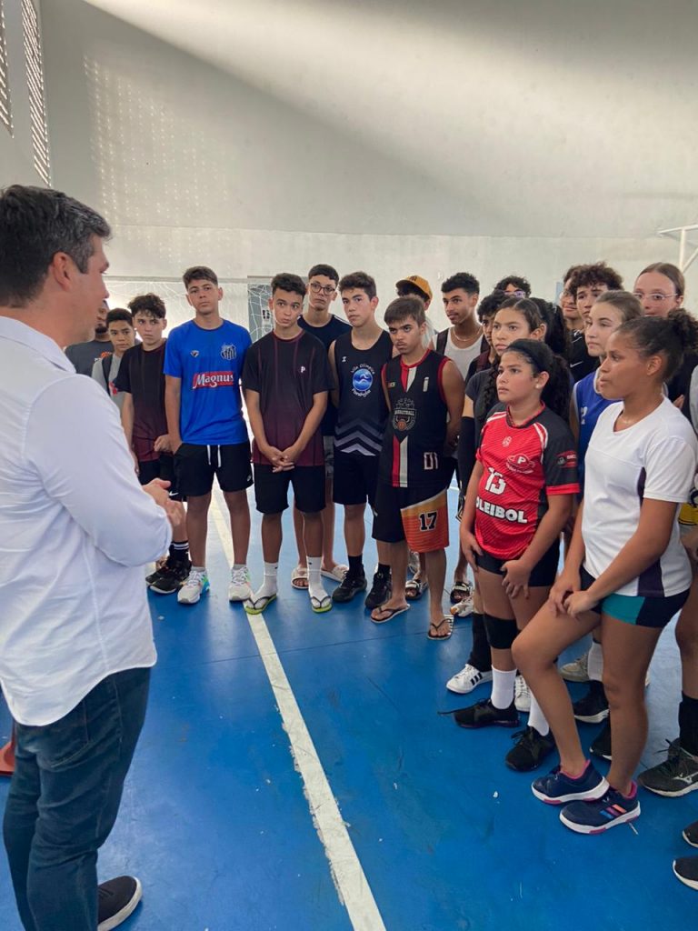 Prefeitura de João Pessoa realiza entrega de materiais esportivos para alunos do ‘Campeões do Amanhã’