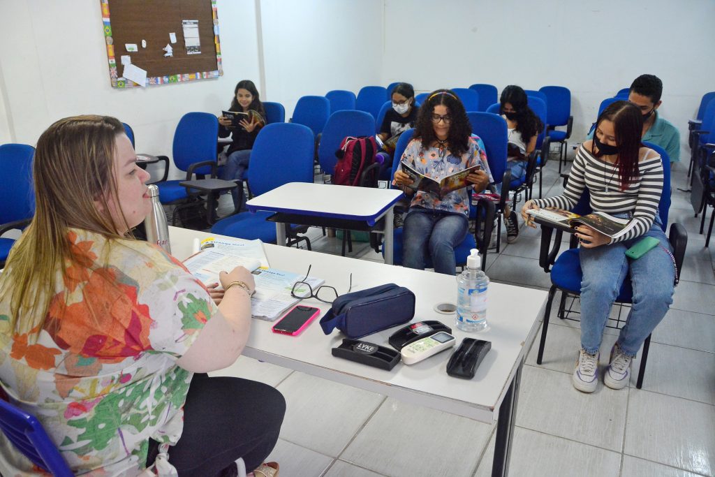 Prefeitura oferece 500 vagas para cursos de Inglês, Espanhol, Francês, Libras e Alemão