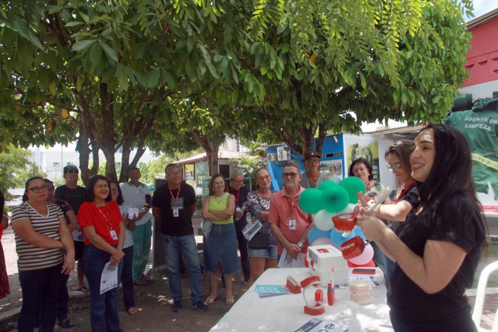 Emlur faz ação educativa sobre cuidados odontológicos com servidores