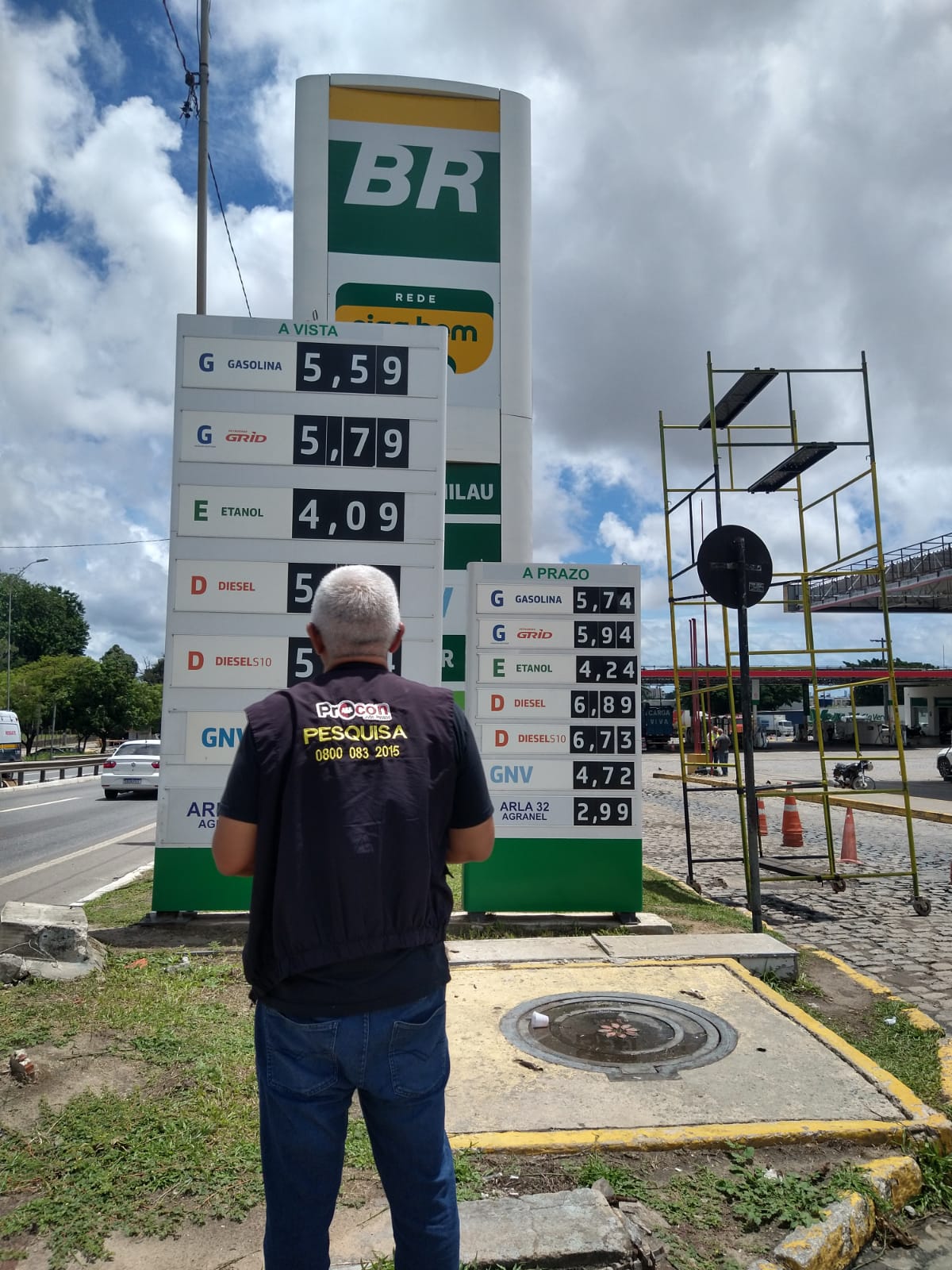 Procon-JP encontra diferença de R$ 0,30 no litro da gasolina em pesquisa de preços