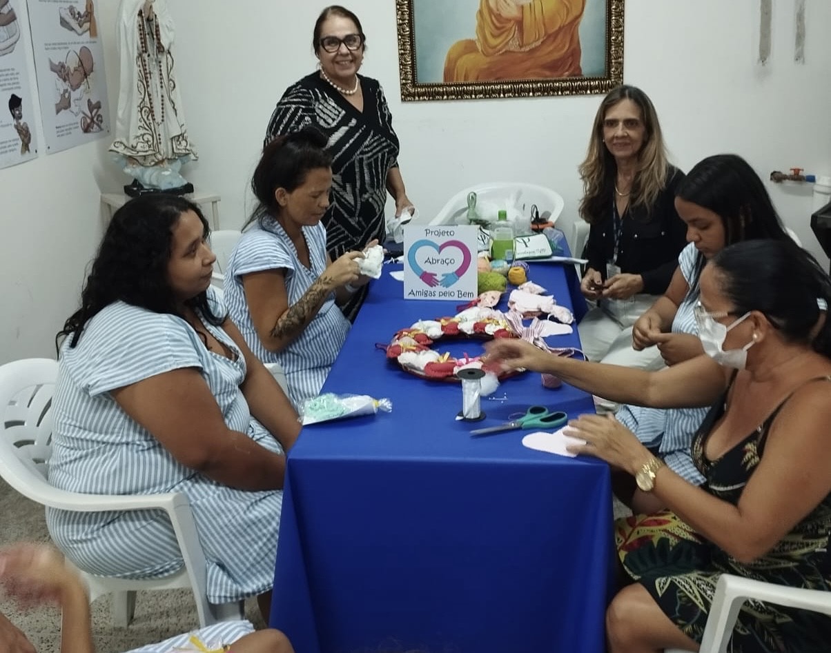 Instituto Cândida Vargas inicia programação do Mês da Mulher com atividades para pacientes e servidoras