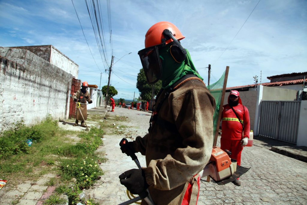 Emlur começa semana com realização de ações de zeladoria em nove bairros